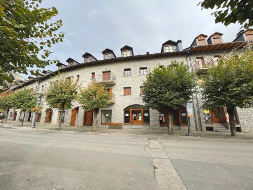 B42 - Apartamento en Av Los Tilos - Villmor, Benasque (foto 2)