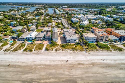 Gulfside Villas 3 NEW!! Amazing Townhome on the Beach! - image 6