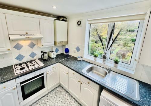 Dapps Hill Haven - between Bristol and Bath, both 9 mins by train! in Keynsham East