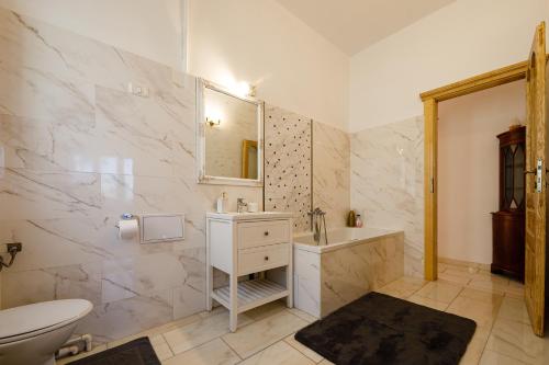 ティミショアラ Old town Boheme Apartment 4つ星 シングルルーム スイート