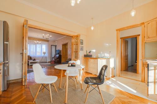 ティミショアラ Old town Boheme Apartment 4つ星 シングルルーム ロビー