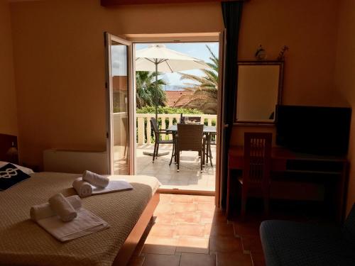 Apartment with Sea View image 10