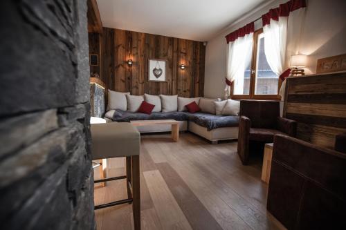 Pub/Lounge, Hotel Le Grand Tetras in Morzine centro