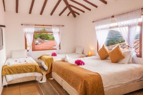 Standard Quadruple Room image 3
