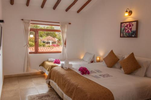 Standard Triple Room image 2