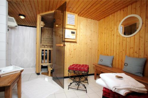 Hôtel Cristal - image 2