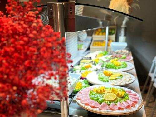 Sky Kamer Hotel - image 14