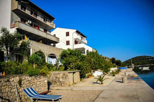 Apartments Adrialuka