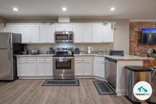 Baltimores Best Home Away From Home apts in Baltimore, USA