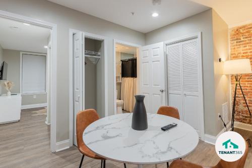 Baltimores Best Home Away From Home apts in Baltimore, USA