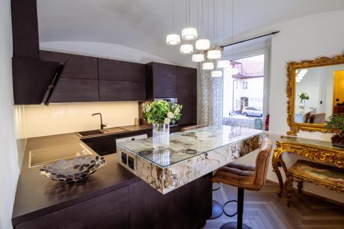 Central Living Vegova-with parking