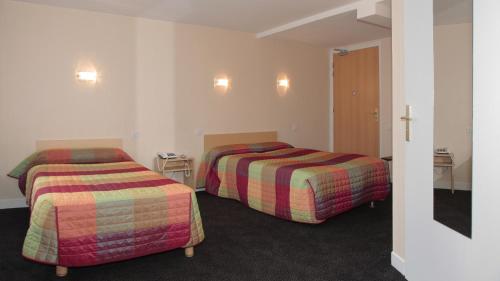 Chambre avec 2 lits