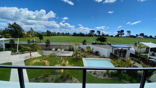 . Tahuna Beach Apartment