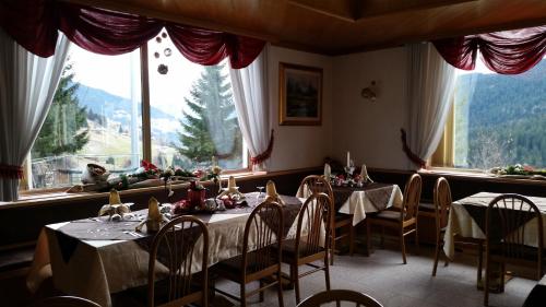 餐廳, 貝拉維斯塔旅館 (Albergo Bellavista) in 費拉斯帕多拉 - 上科梅利科