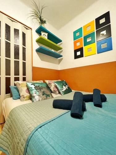 Budget Flat in the Center