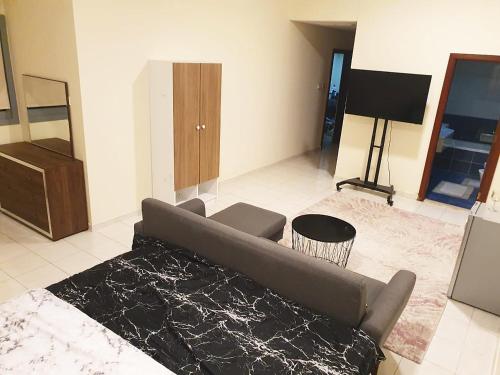 2 Bedroom, 4 bathroom apartment