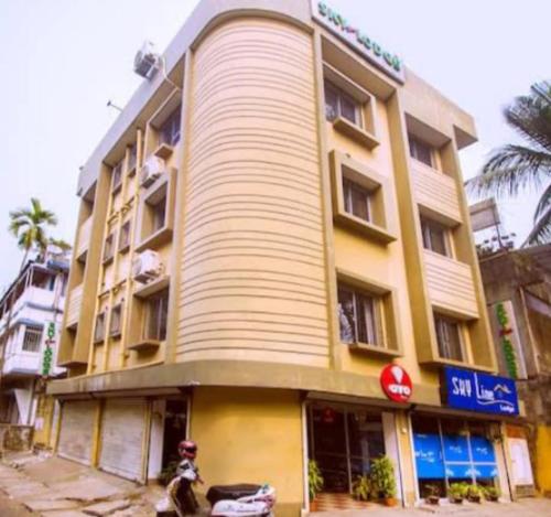 Skyline Lodge — Hotel in Siliguri