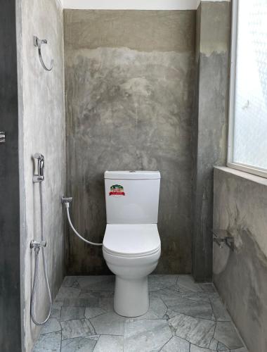Bathroom, Yoho White Fortress in Sri Jayawardenepura Kotte