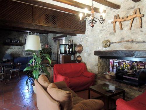 Lobby, Hostal de la Rovira in Montagut i Oix