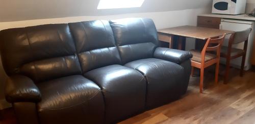 1 Bed Flat - Sleeps 4 - Garden - Parking - Wifi, Inverness (foto 8)