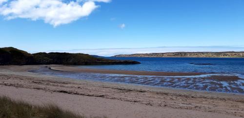 1 Bed Flat - Sleeps 4 - Garden - Parking - Wifi, Inverness (foto 10)