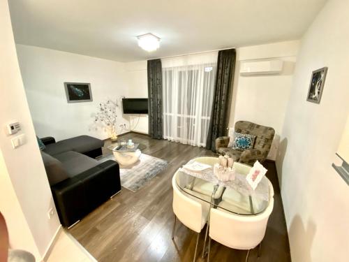 Shared lounge/TV area, Krisztina Apartman Duna Garden in Dunakeszi