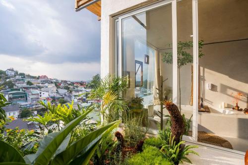 Balcony/terrace, Cherry Suites Dalat near Lam Ty Ni Pagoda