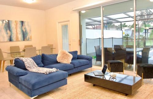 Luxury Townhome/Private pool @Solterra/nearDisney! in Davenport, USA