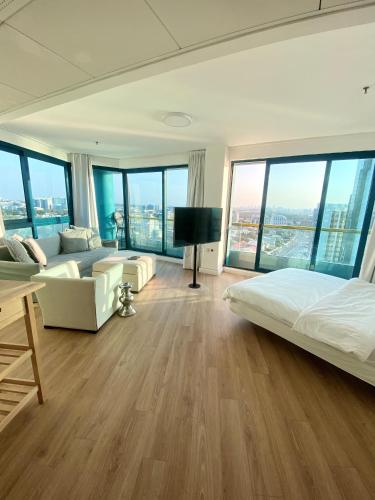 Okeanos Spectacular Sea View Loft