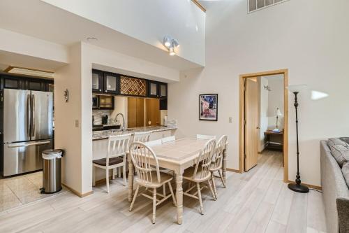 Lake Forest 304F Condo in Frisco, USA