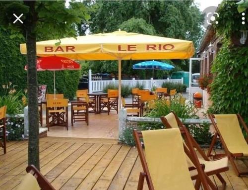 le mobile home Le Victory situé au Camping Le Rio (le mobile home Le Victory situe au Camping Le Rio) in 濱海努瓦耶勒