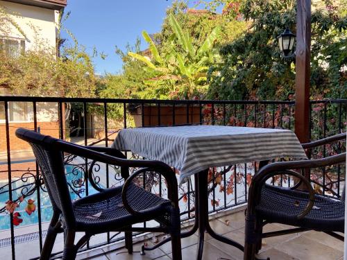 Ten Apart Hotel Room Type - Apartment with Pool View 