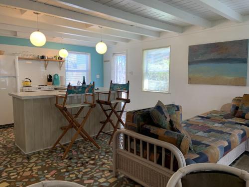 Oleander Cottage- in the Heart of Flagler Beach and steps to the Beach!