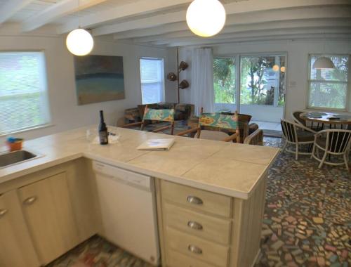 Oleander Cottage- in the Heart of Flagler Beach and steps to the Beach!