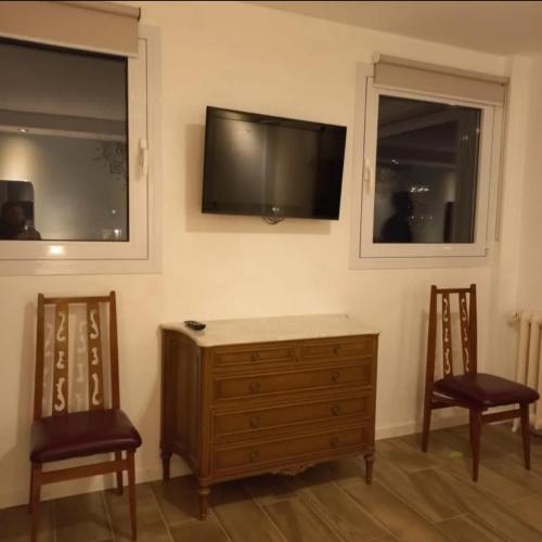 Departamento tres ambientes con cochera