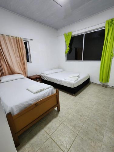 1 double bed, 1 twin bed