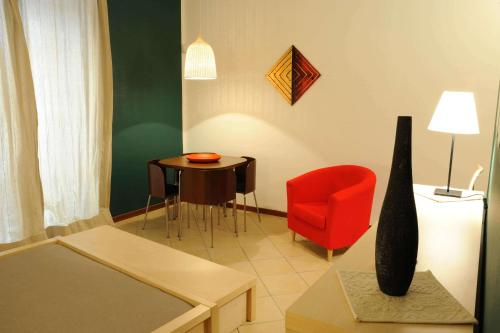 Studio with Balcony image 9