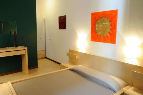 Studio with Balcony image 6
