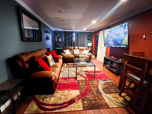 Perfect DTWN 2 Bed Condo with Cali King Bed and Gym in Atlanta, USA