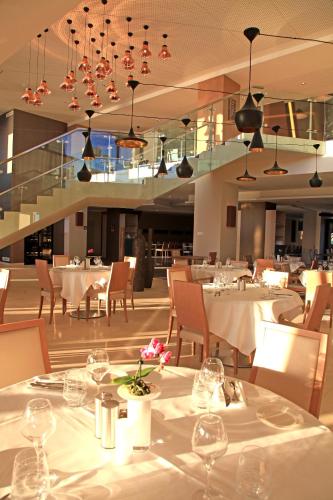 Restaurante, Radisson Blu Resort & Spa, Ajaccio Bay in Porticcio