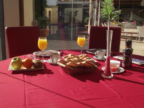 Hotel Playasol - image 2