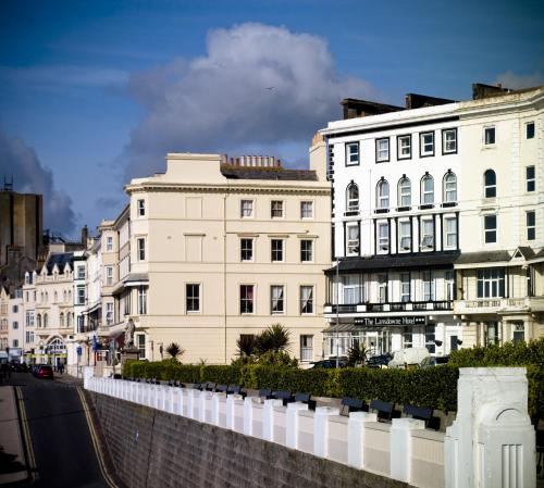 ทางเข้า, แลนส์ดาวน์ โฮเทล Ltd (Lansdowne Hotel Ltd) in เอสติ้งส์