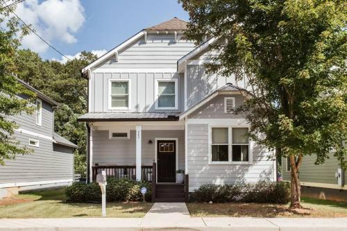 Meet Me in Athens I Beautiful 4-Bdrm House I 1 Mile to DT and Mins to UGA in Athens, Vereinigte Staaten von Amerika