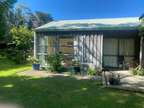 Iekārtas, Quail Haven Queen Room in Aongatete