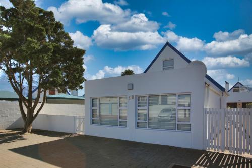 Vista exterior, Skiatos Villa, Langebaan, 6-sleeper in Skiathos