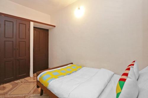 Three-Bedroom Apartment image 6