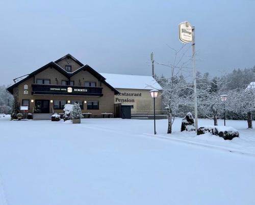 Viesnīcas āriene, Gasthaus Hubertus in Kleinlangenfeld