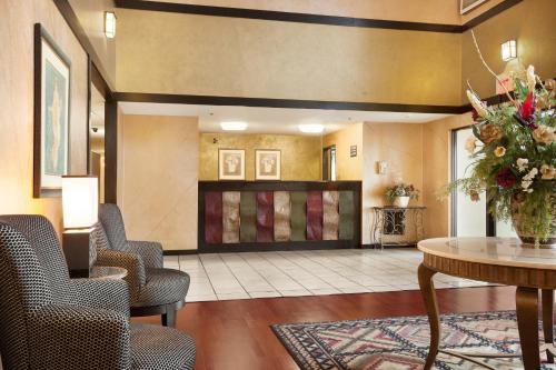 ล็อบบี้, ซูเปอร์ 8 บาย วินด์แฮม มิลวอกี แอร์พอร์ต (Super 8 By Wyndham Milwaukee Airport) in มิลวอกี (WI)