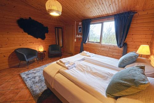 Farmhotel Efstidalur - image 8
