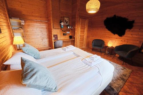Farmhotel Efstidalur - image 2